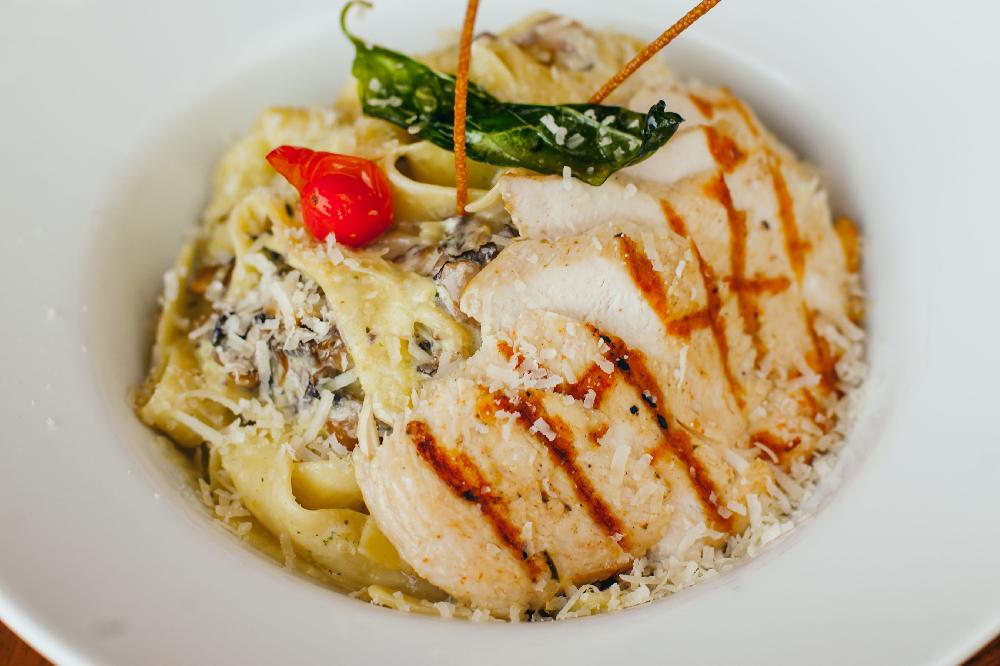 FETTUÇİNİ ALFREDO