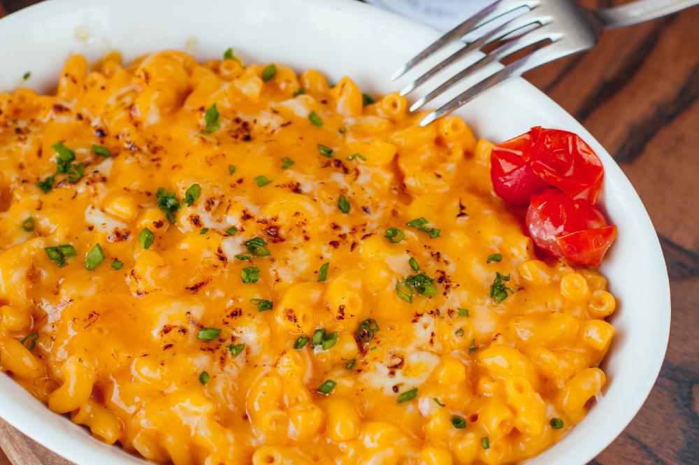 MAC & CHEESE