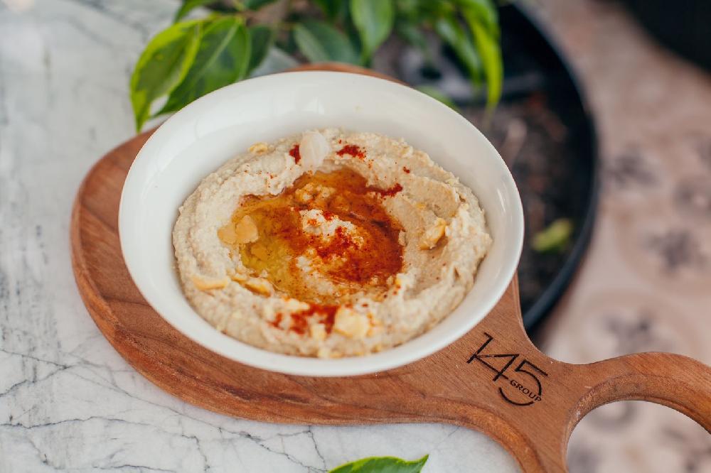 HUMMUS