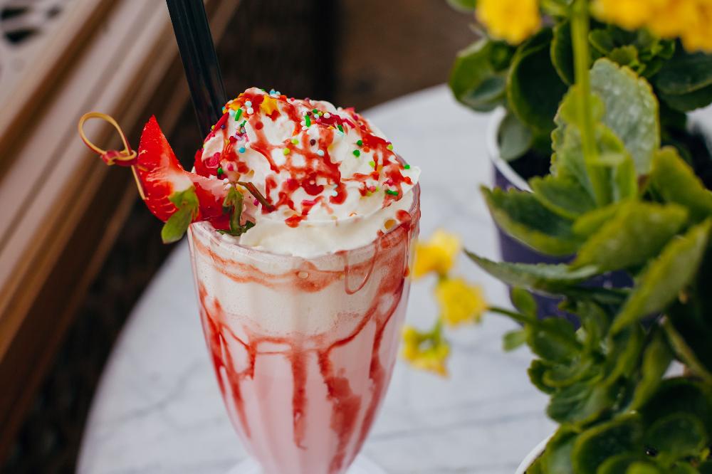 MILK SHAKE