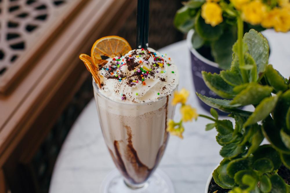 MILK SHAKE