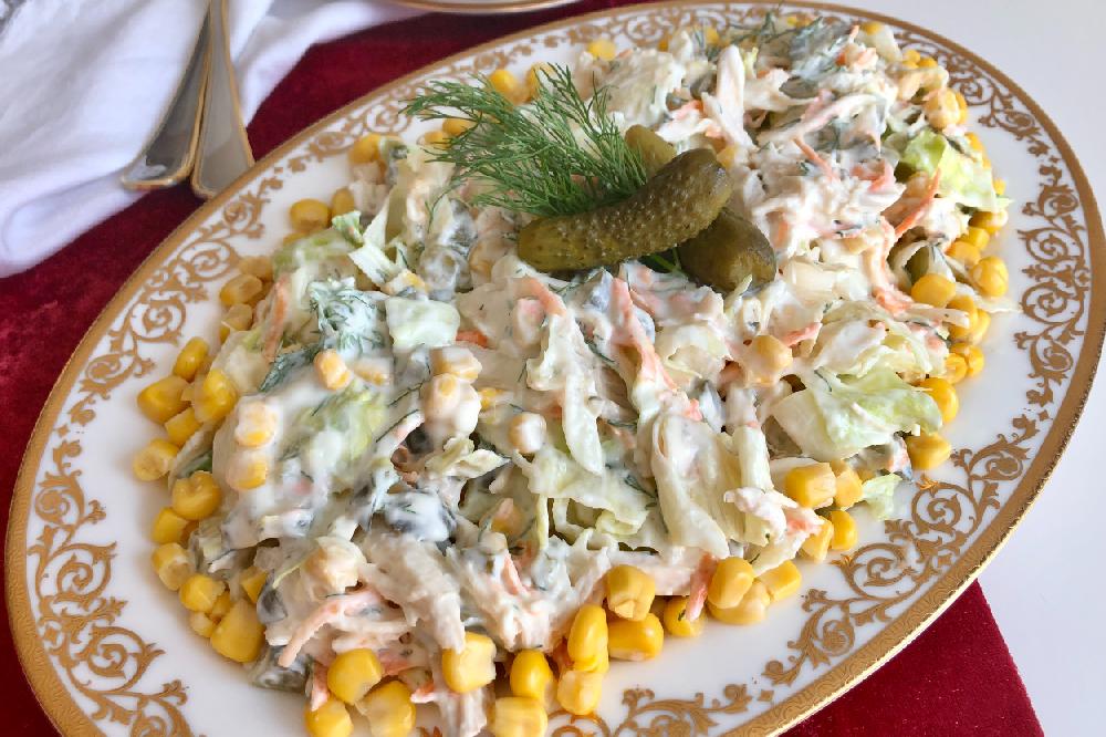 Toyuq salatı