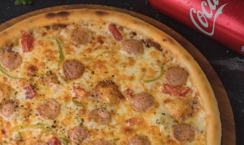 Pizza Sosis