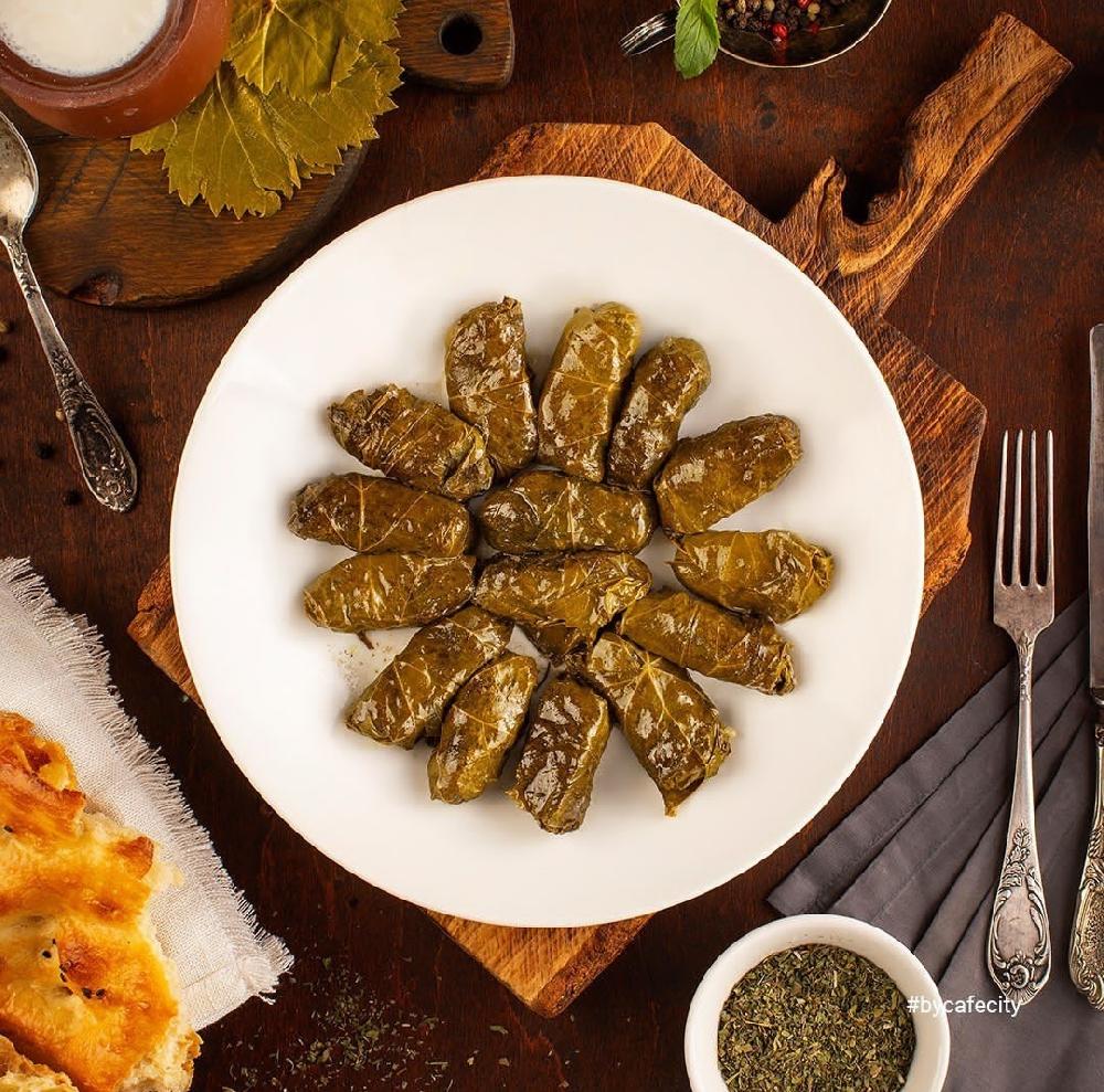 Yarpaq dolması