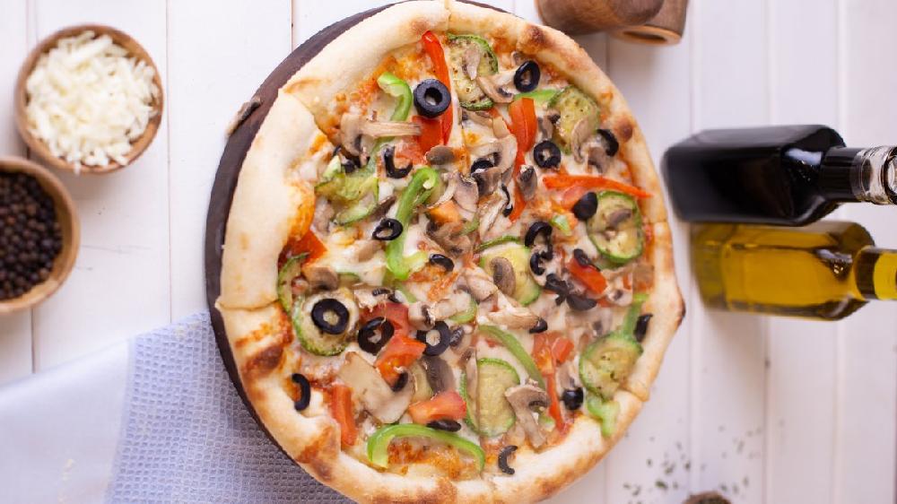 Tərəvəzli pizza
