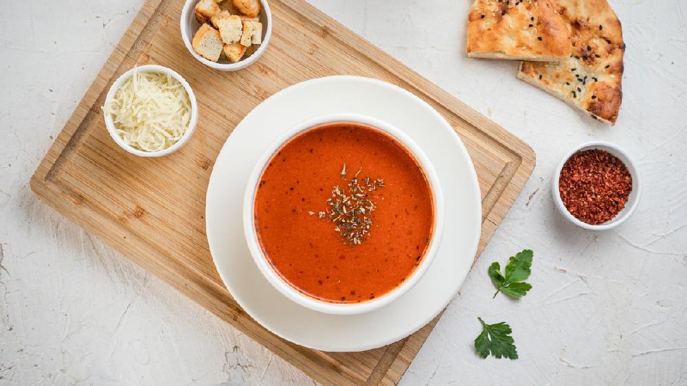 Parmesanlı Pomidor Supu