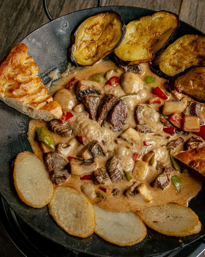 Ocakbaşı qızardılmış can əti