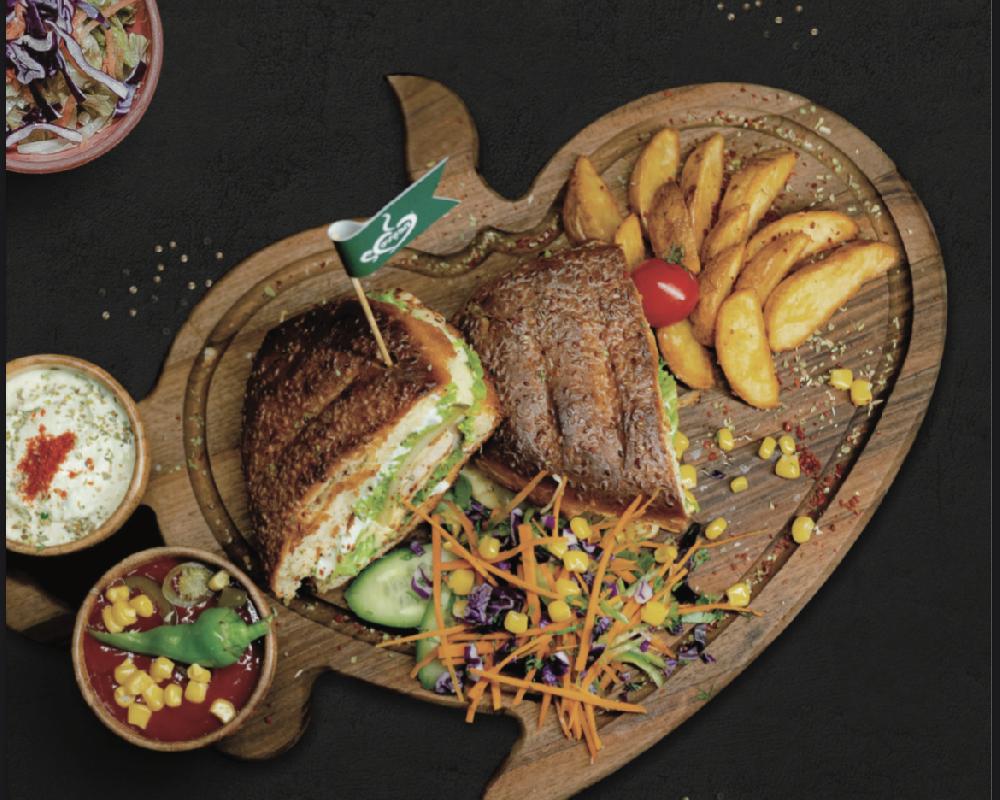 Tuna Balığı ilə Sendviç 