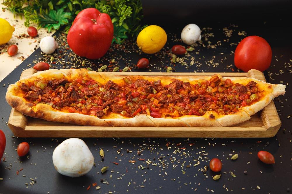 Quşbaşılı Pide (550qr)