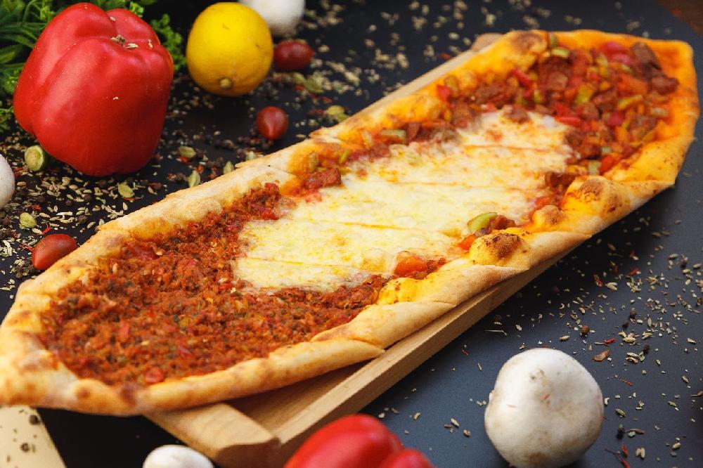 Qarışıq Pide (600qr)