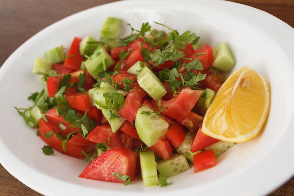 Çoban Salatı (1nəfərlik 200qr)