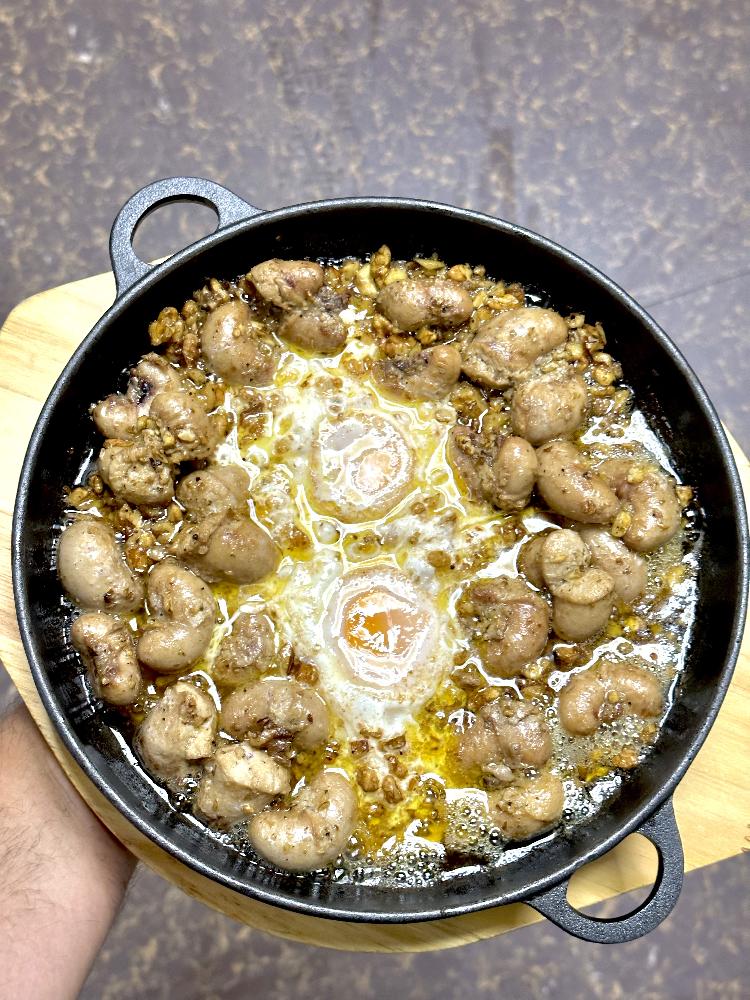 Xoruzun Ağ əti (yumurtalı qozlu)