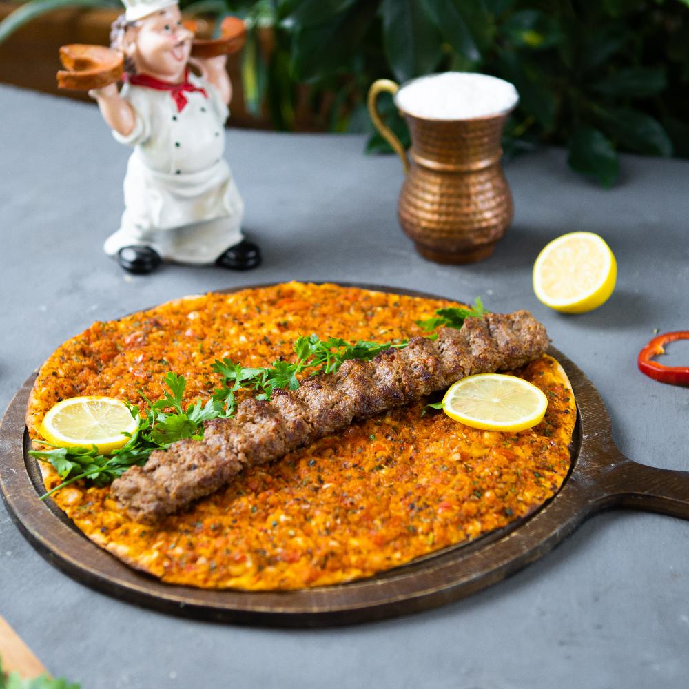 Adana Kebablı Lahmacun