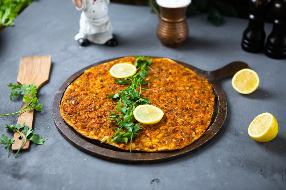 Lahmacun  Acılı