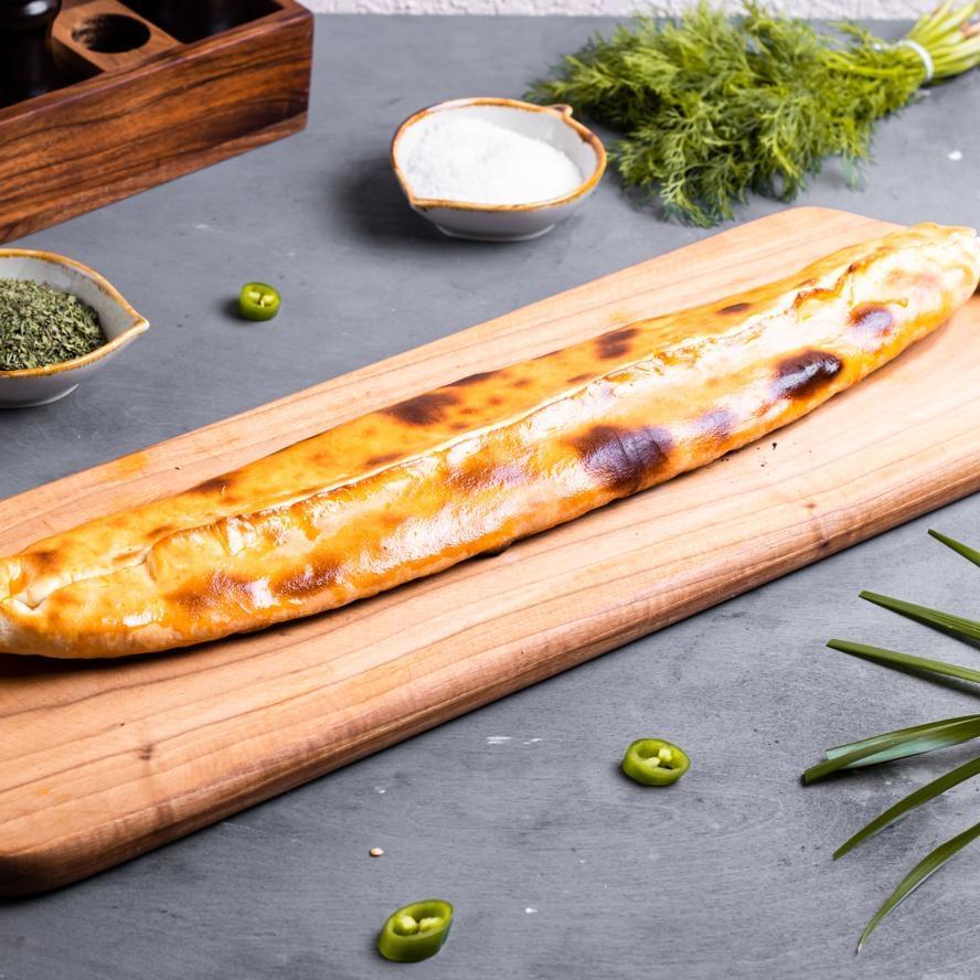 Kaşarlı Sucuklu Kapalı Pide