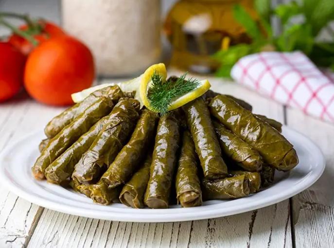 Zeytun yağlı yarpaq sarma