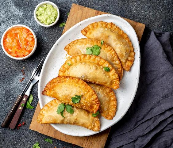 Empanada pendir və vetçina (4 əd) 