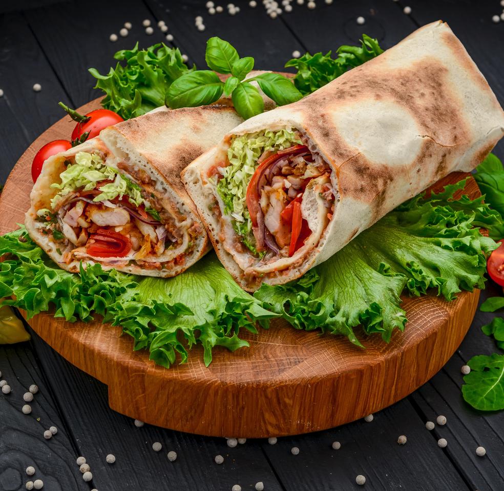 Toyuq sezar ilə wrap