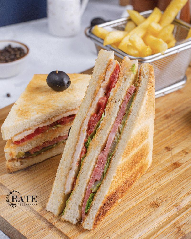 Club Sandwich Toyuq İlə