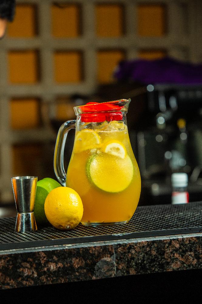 Limonad (qazlı və qazsız)