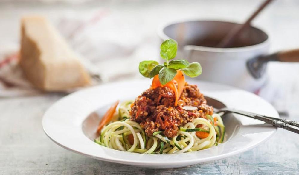 Spagetti qıyma ilə