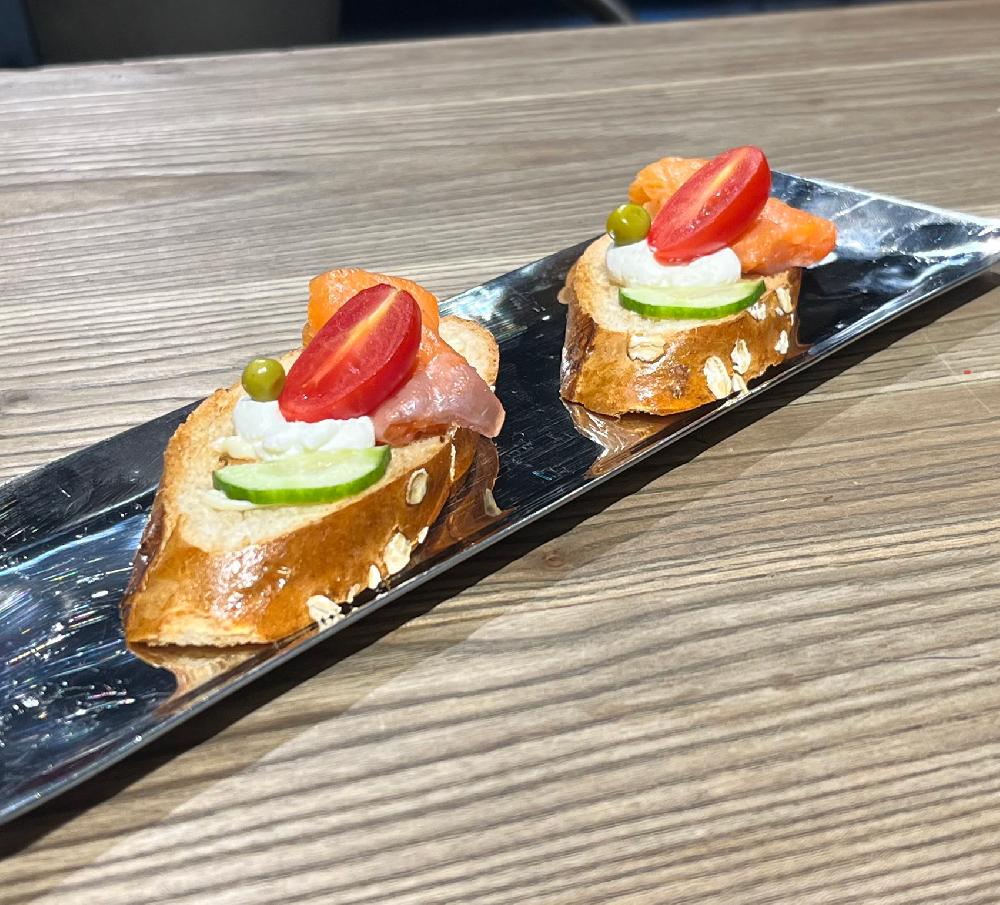 Smocked salmon bruscetta