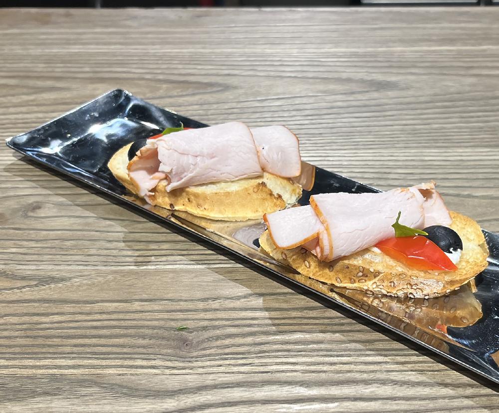 Turkey bresaik bruscetta