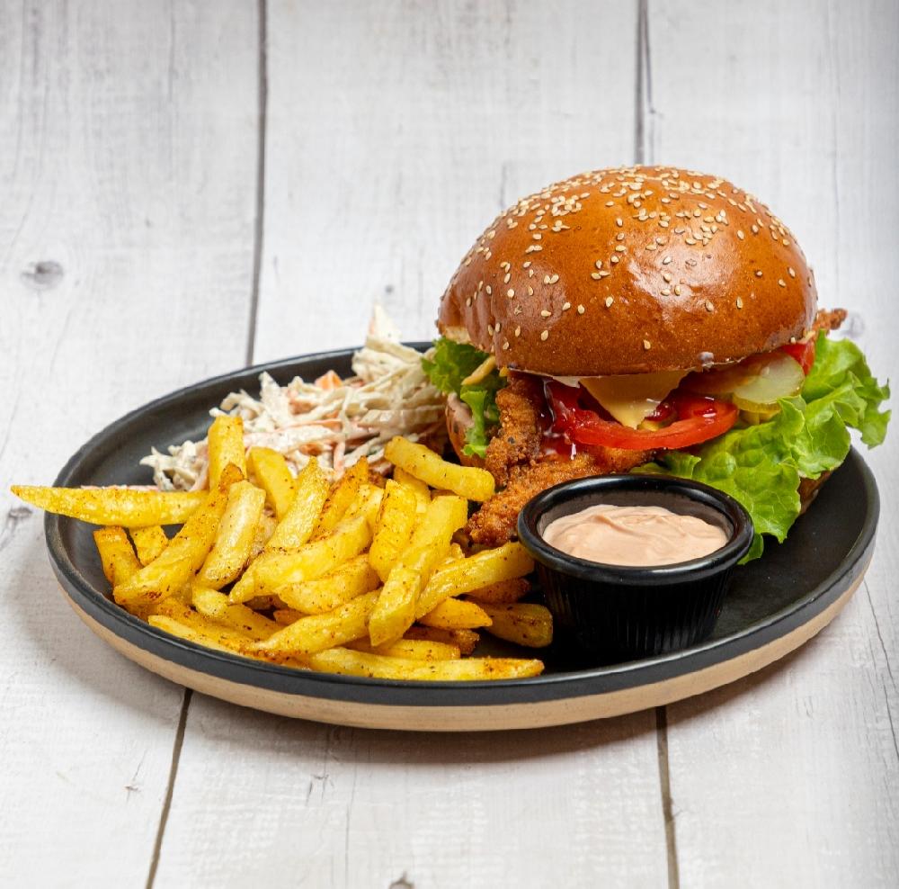 Xırçıltılı toyuq burger