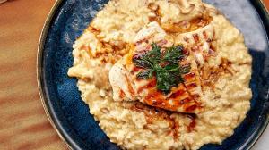 Oyster Mantarlı Risotto & İzgara Tavuk
