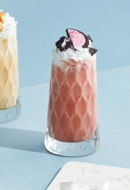 Çiyələkli Oreo Shake