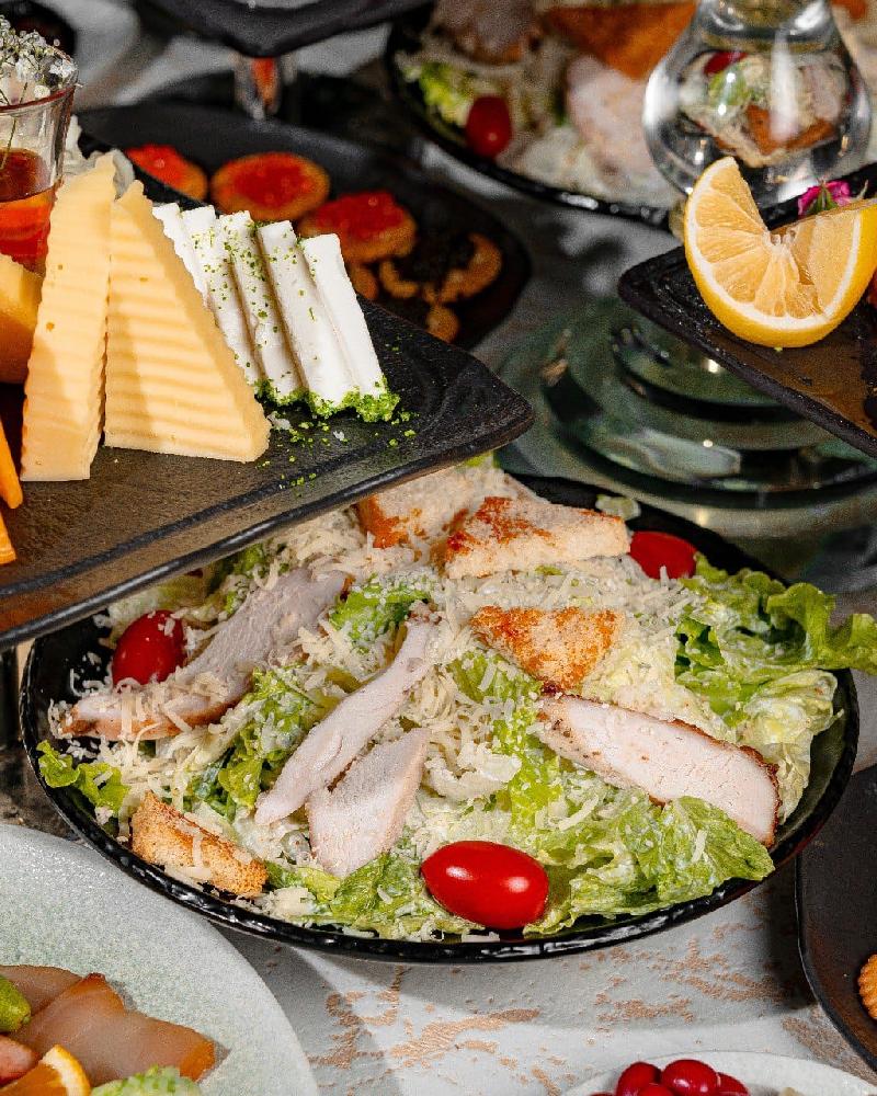 Sezar salatı