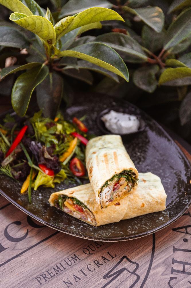 Chicken avocado roll