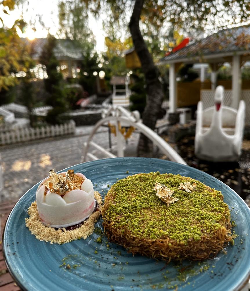 Künəfə antep fıstığı ilə