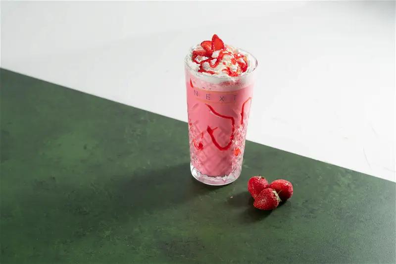Çiyələkli Milkshake 