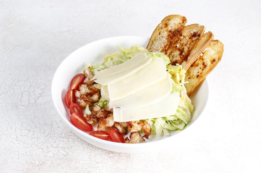 Sezar salatı Krevet ilə