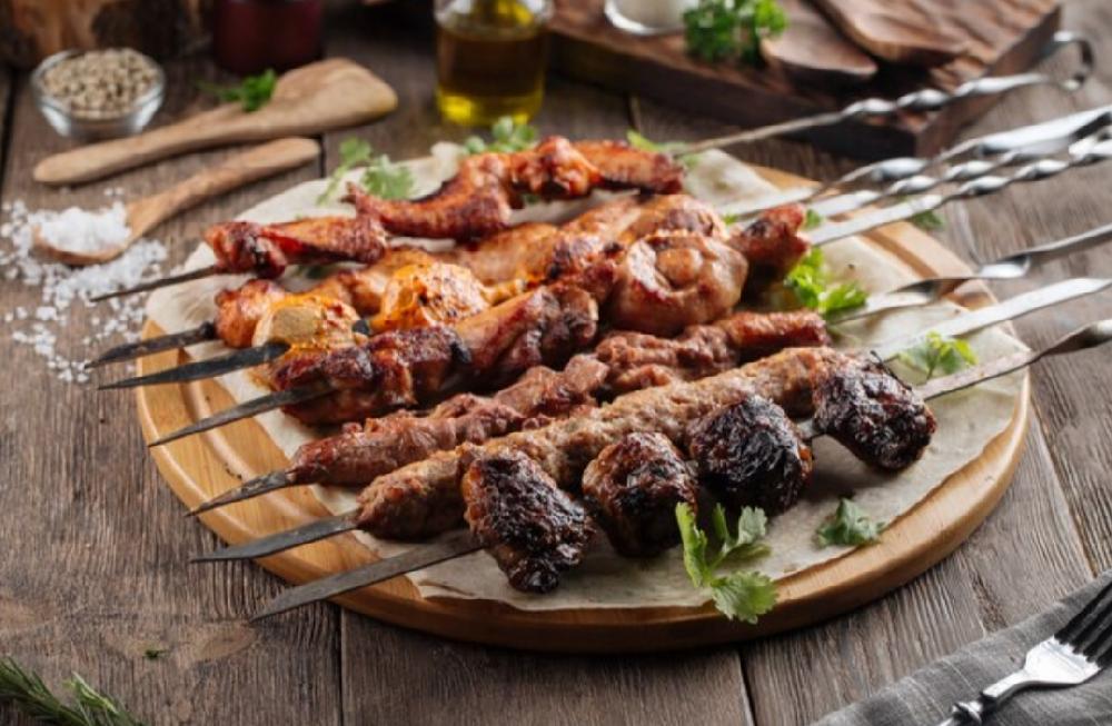 Qarışıq kabab balıq ilə