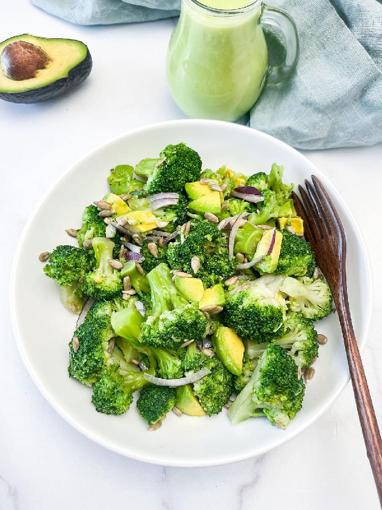 Brokoli & Avokado Salatı 