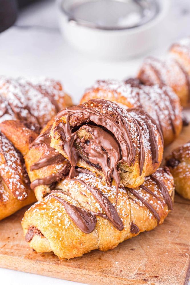 Croissant chocolate ( nutella ) 