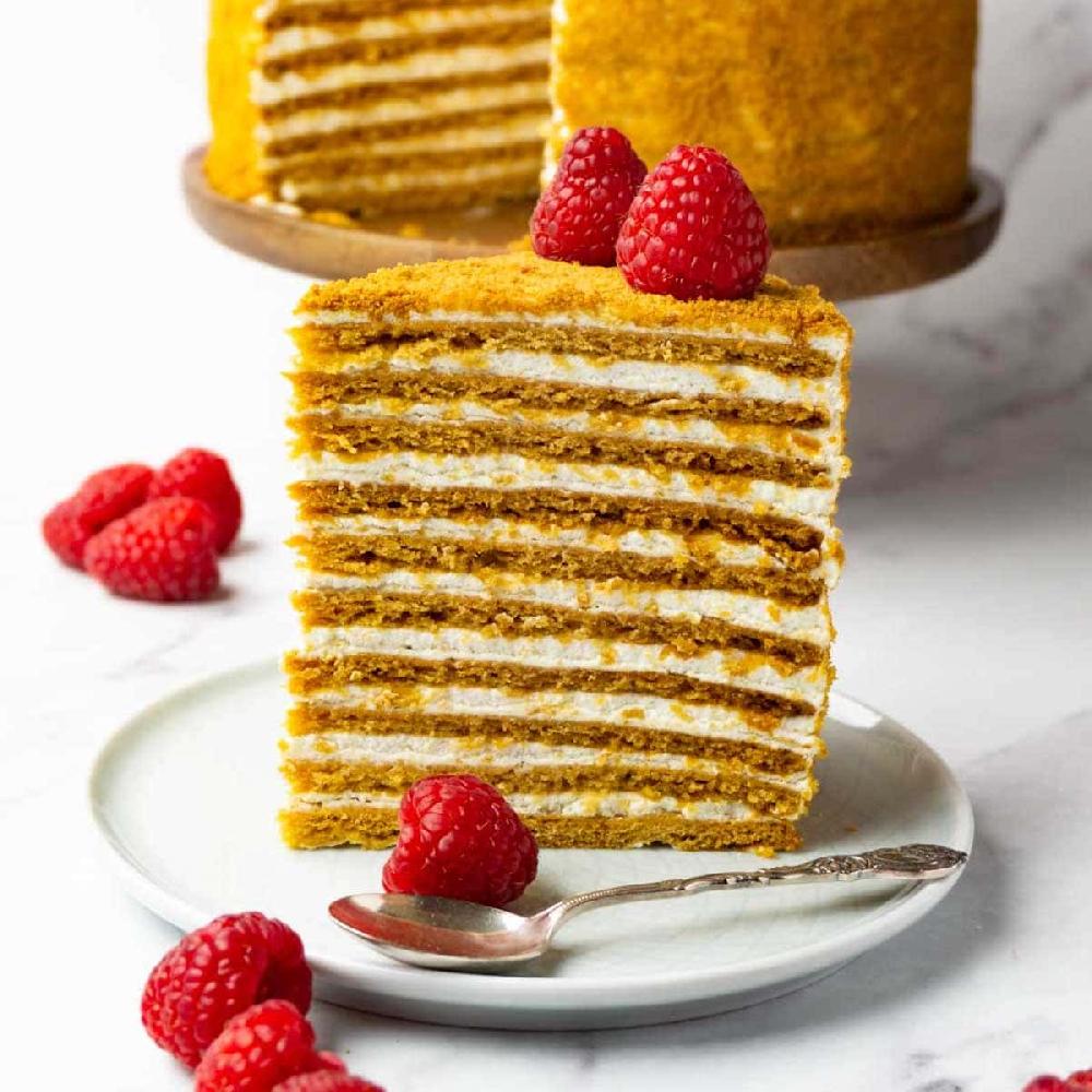 Honey cake 