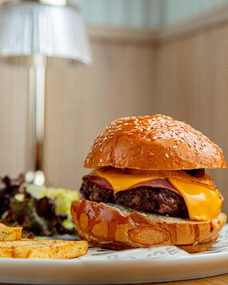 Vişnəli burger 