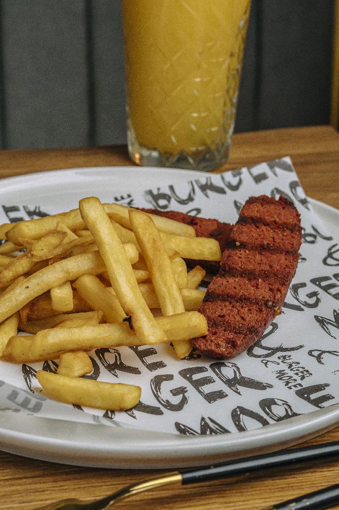 Qızardılmış Kayseri kolbasa