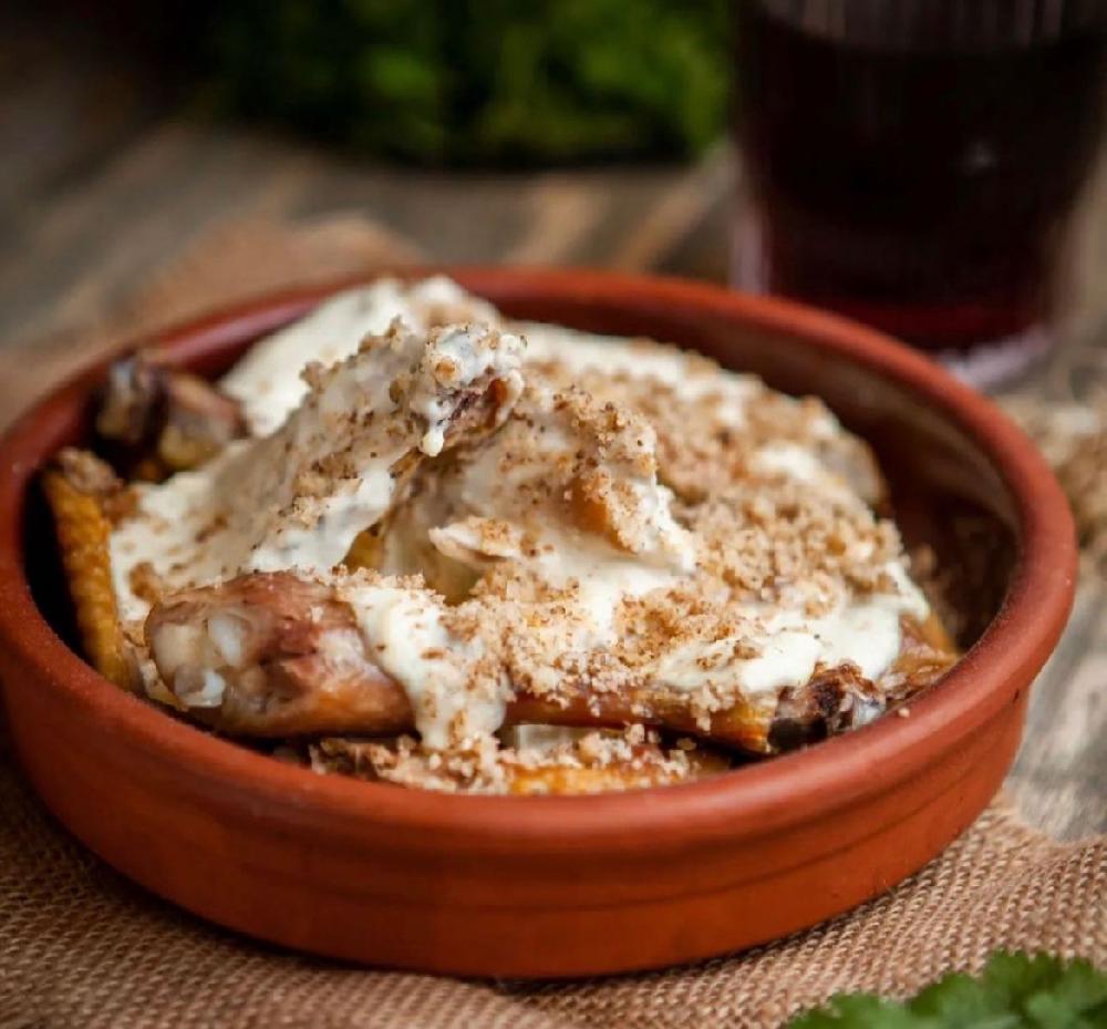 Çkmeruli (Çkmer sayağı bütöv toyuq)