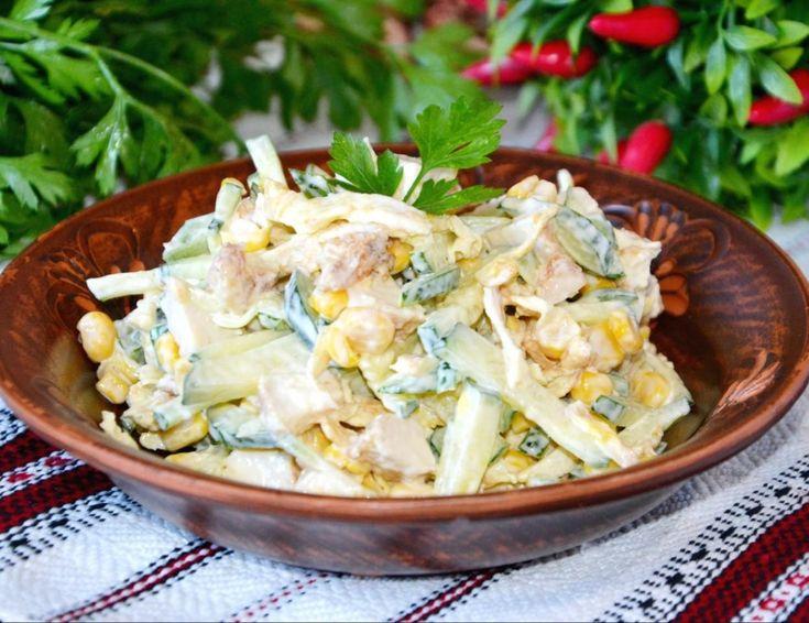 Toyuq salatı