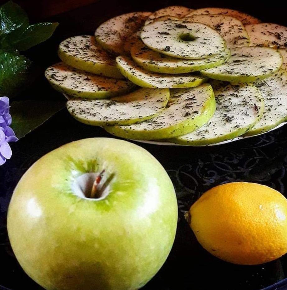 Alma (Nanə və limon ilə)