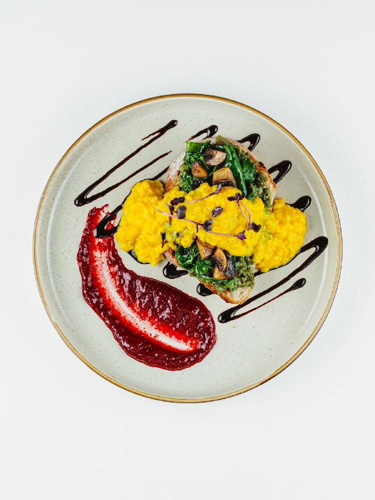 Scrambled with mushroom 