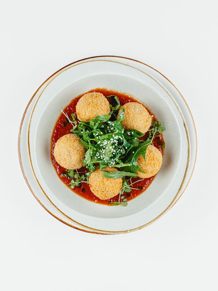 ORANCINE WITH TOMATO SAUCE