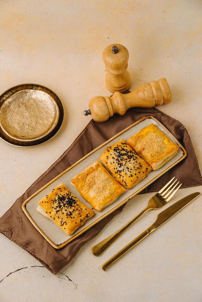 Pirojki (pendir ilə)
