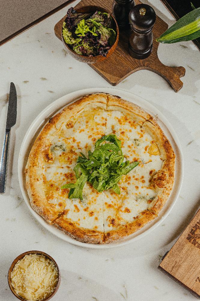 PİZZA 4 FORMAGGİ 