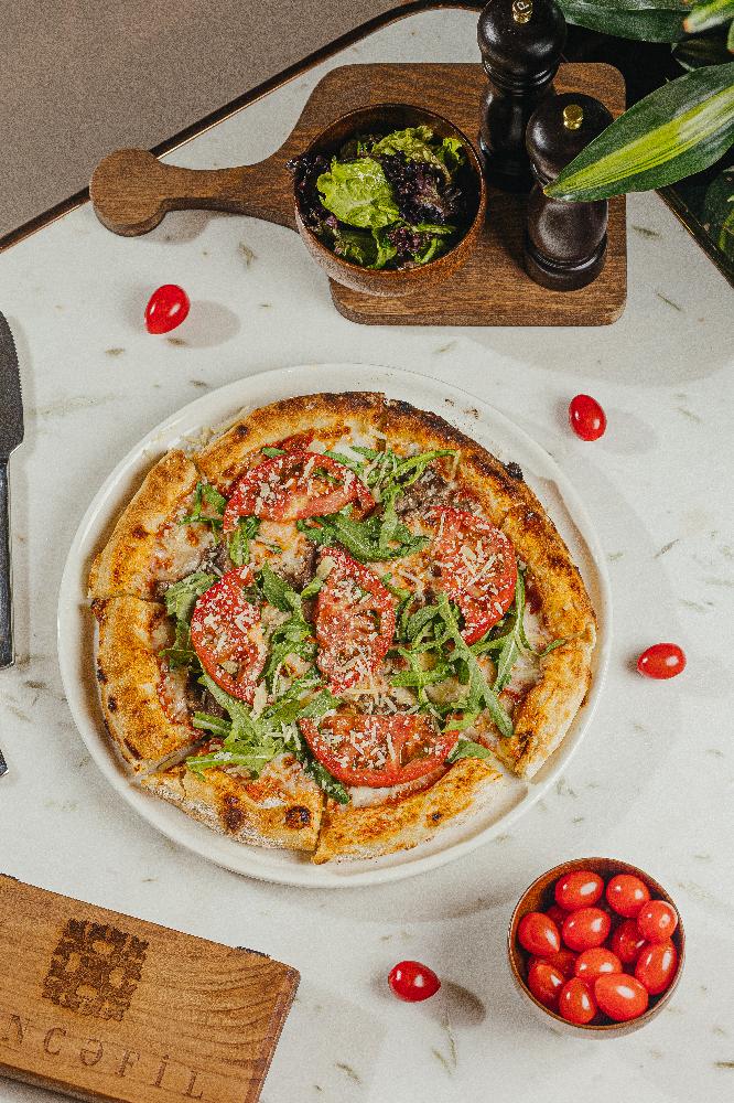 PİZZA ROBESPIERRE (DANA ƏTLİ)