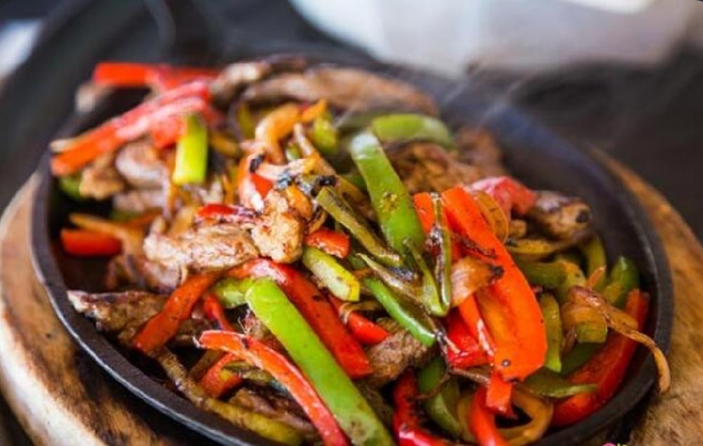 Fajitas can əti ilə